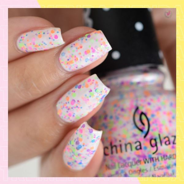 Imagen de Esmalte De Uñas China Glaze Arctic Confetti Rosa Con Glitter