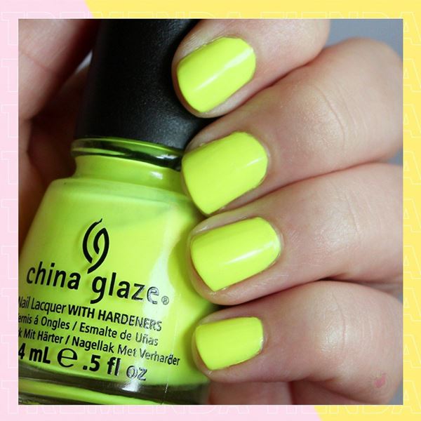 Imagen de Esmalte De Uña China Glaze Yellow Polka Bikini Amarillo 14ml
