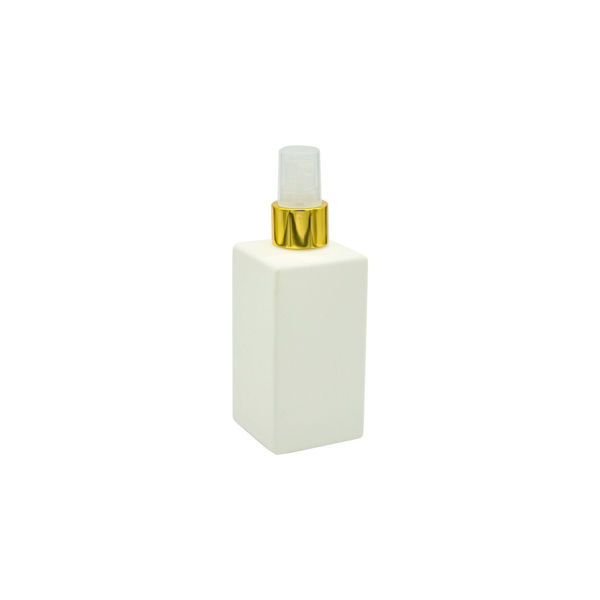Imagen de Frasco Cuadrado Soft Plastico Válvula Spray Dorado 200ml